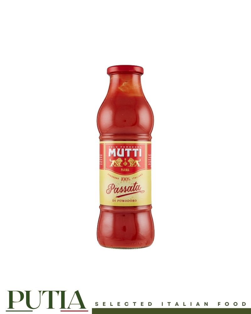 Mutti Passata di Pomodoro – smooth Italian tomato passata, 99.5% tomato, vegan and gluten-free, 700g bottle


